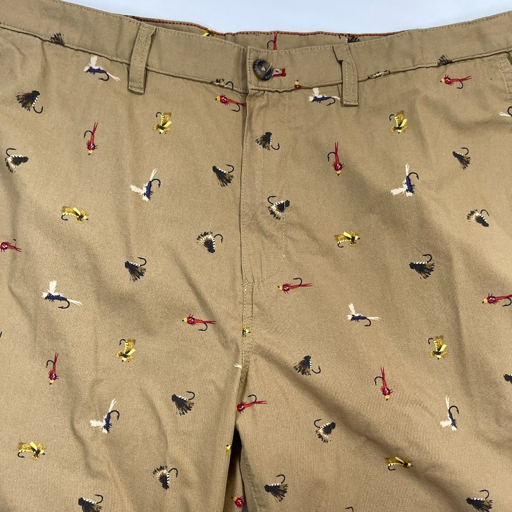 Eddie Bauer shorts with fishing lures printed, Size 42 - Picture 3 of 7